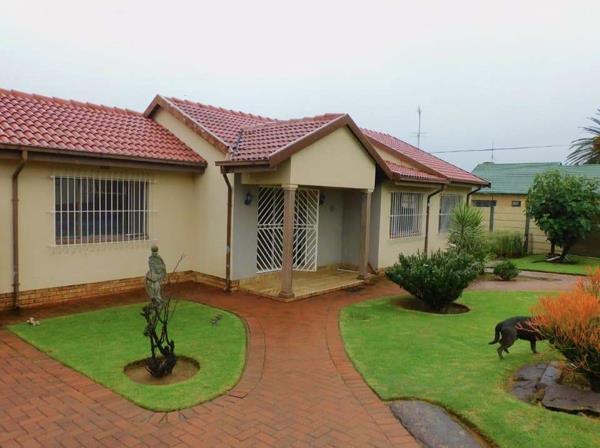 2 Bedroom House