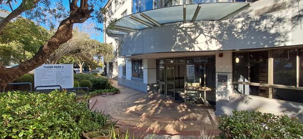 99 m² Commercial space