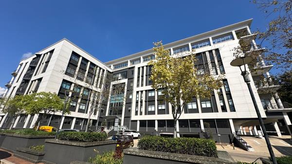 421 m² Office Space