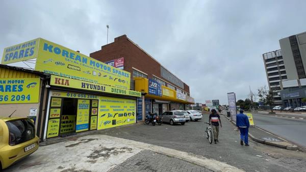 390 m² Commercial space