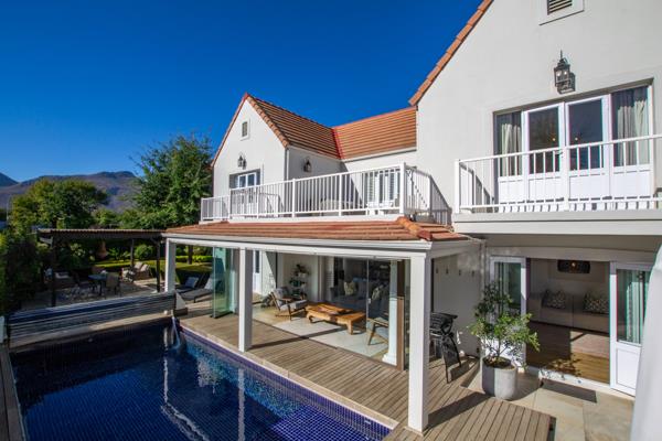 5 Bedroom House