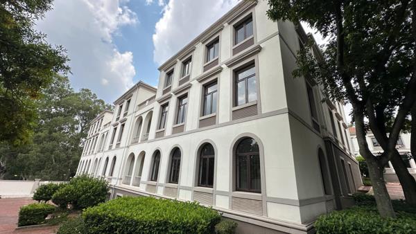 1 865 m² Office Space