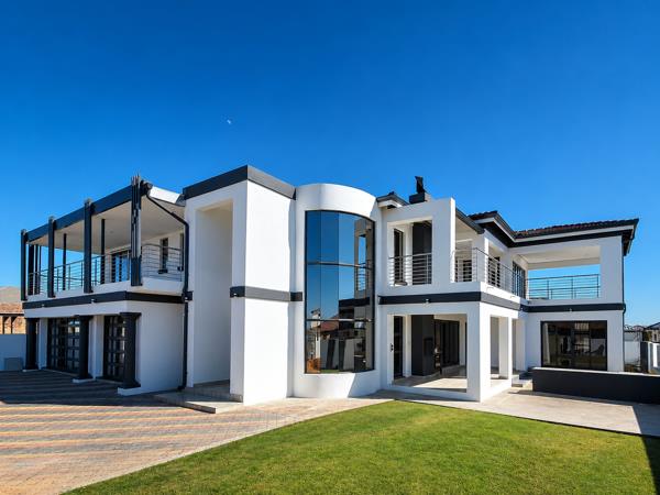 5 Bedroom House