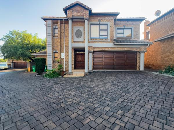 4 Bedroom Townhouse