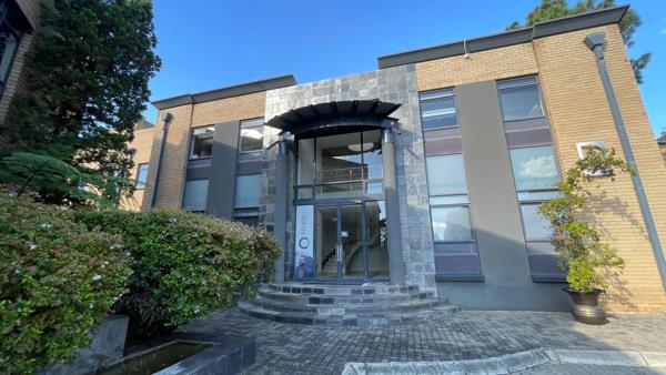 244 m² Office Space