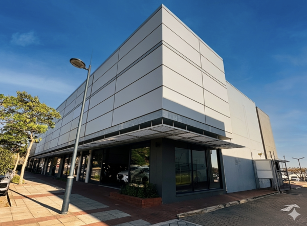 326 m² Commercial space