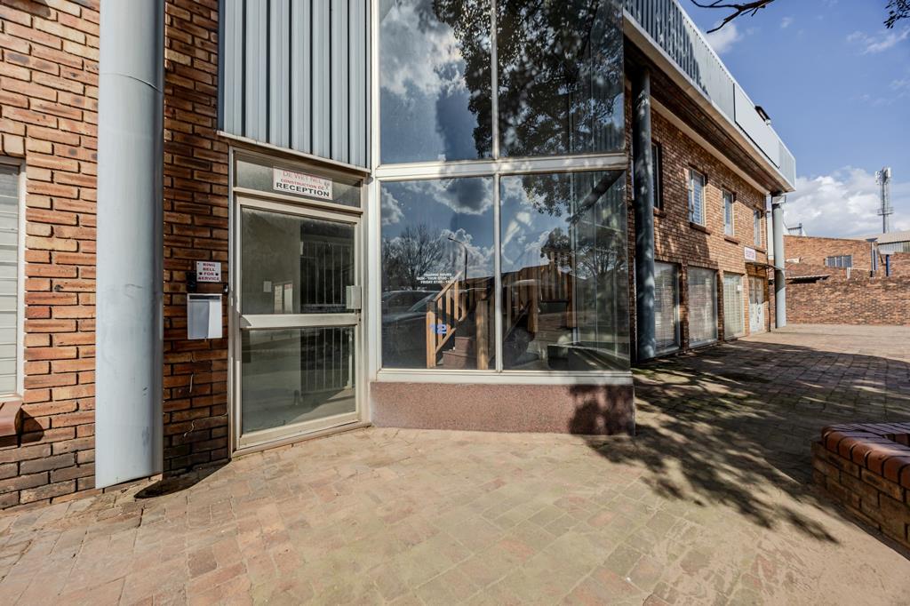 1 926 m² Commercial space