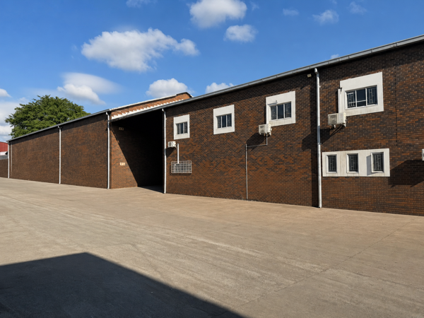 1 000 m² Commercial space