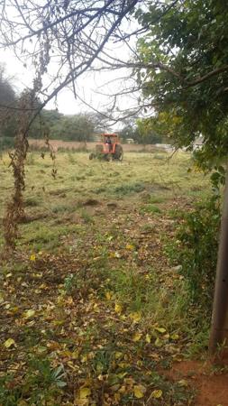 1 883 m² Land