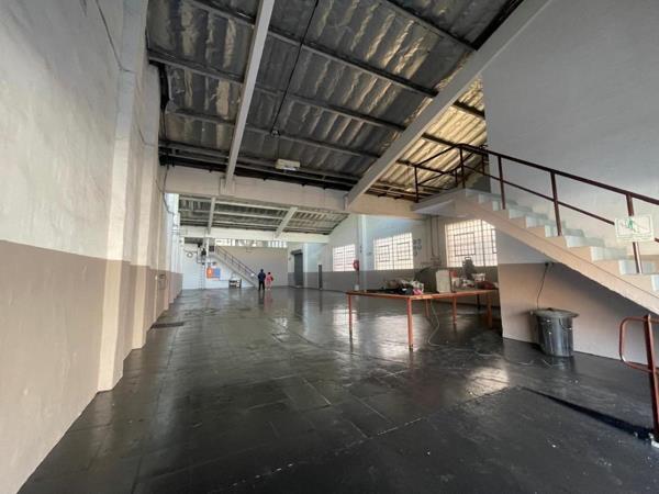 584 m² Industrial space