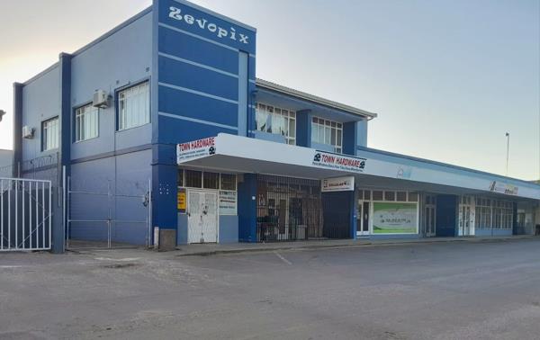 709 m² Commercial space