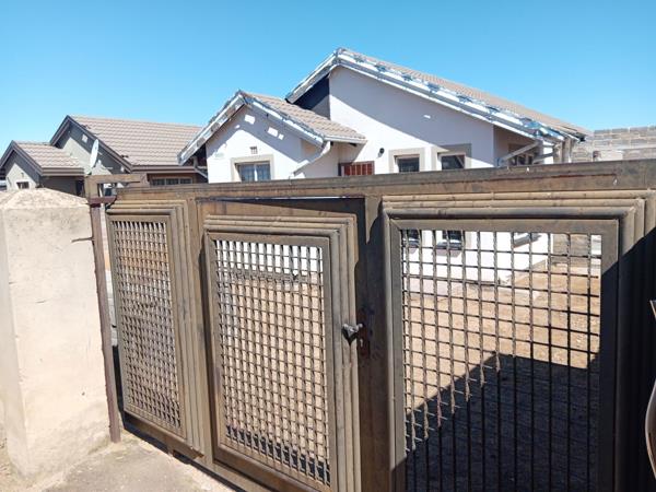2 Bedroom House