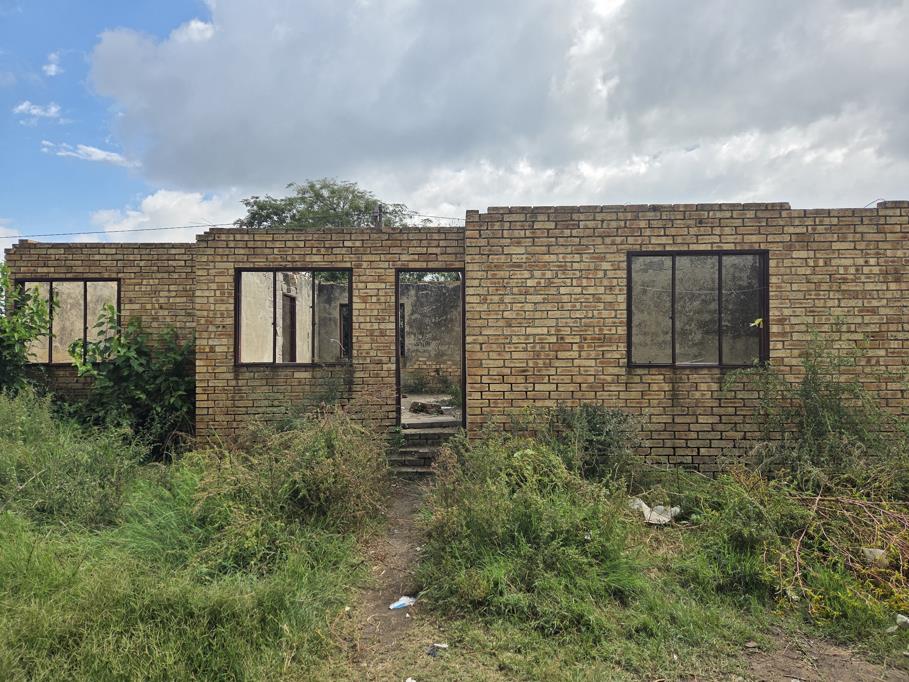 2 Bedroom House