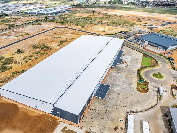 2 200 m² Industrial space