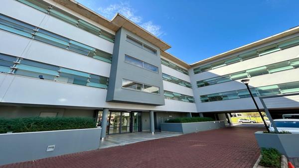 308 m² Office Space