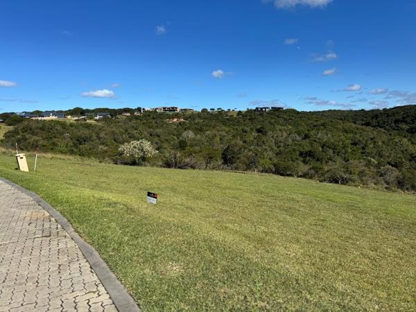 806 m² Land