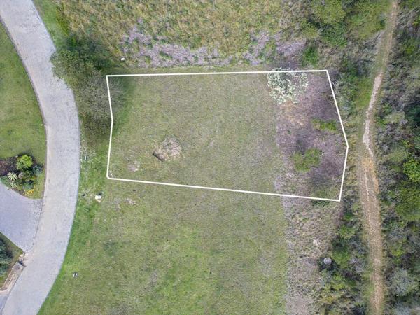 806 m² Land