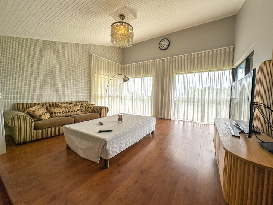 Photo of 4 Bedroom House in Herrwood Park