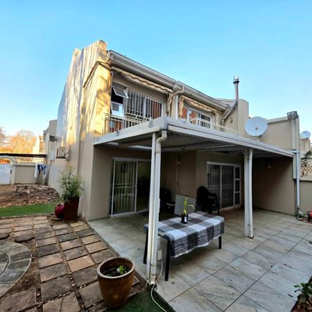 4 Bedroom Townhouse