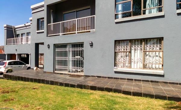 6 Bedroom House