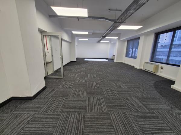 695 m² Office Space