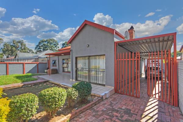 6 Bedroom House
