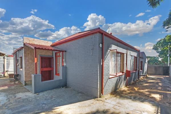 9 Bedroom House