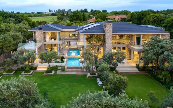 6 Bedroom House