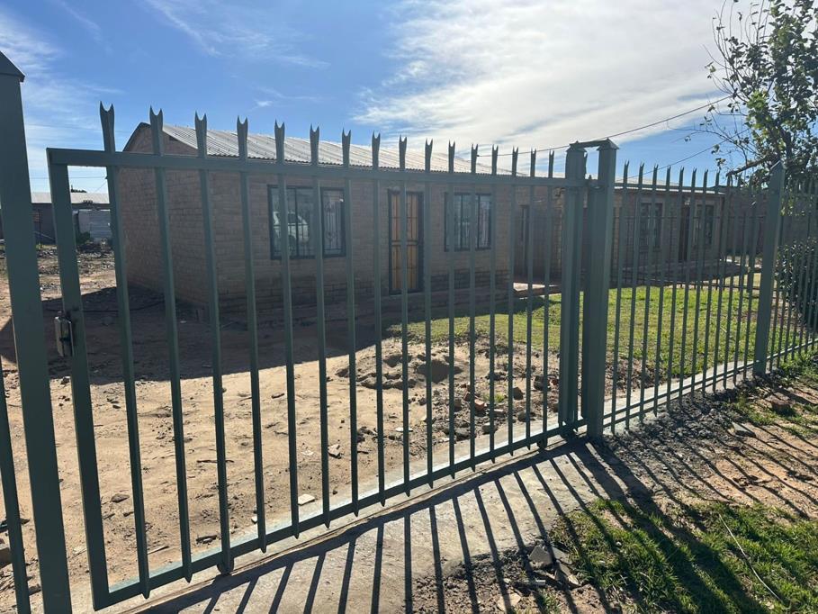2 Bedroom House