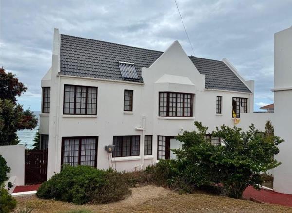 2.5 Bedroom House