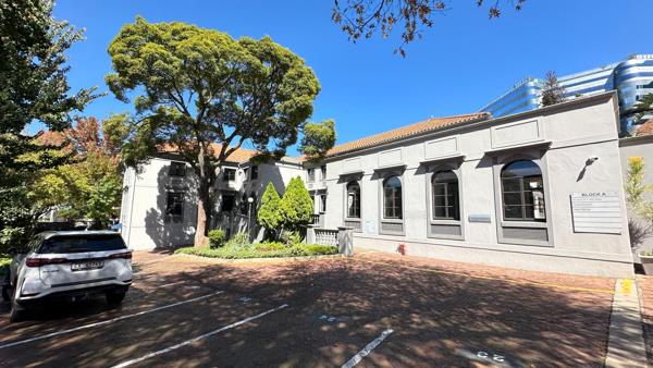 1 064 m² Office Space