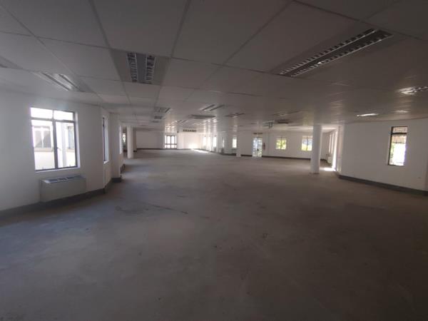 1 673 m² Commercial space