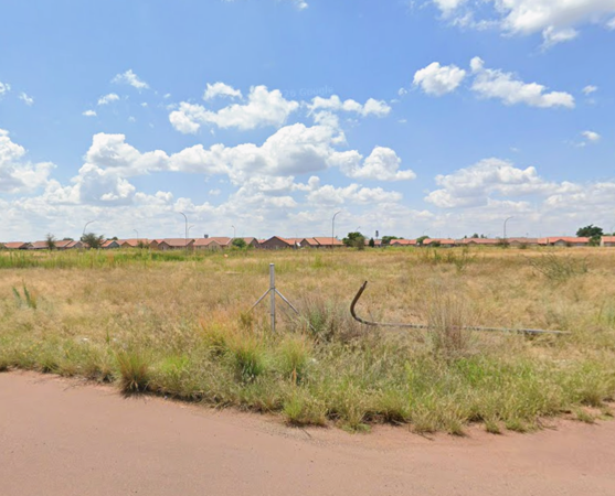 548 m² Land