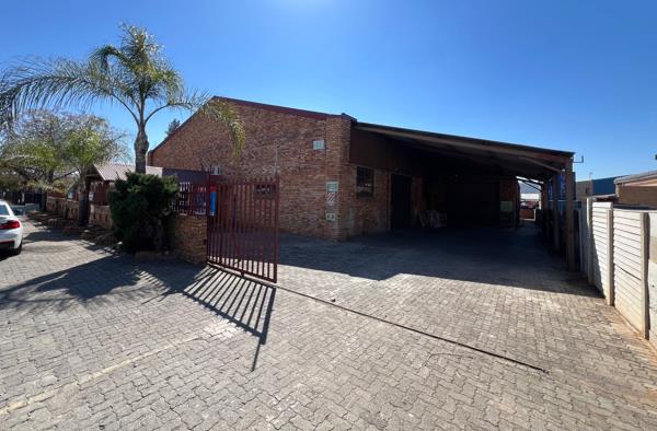 1 100 m² Industrial space