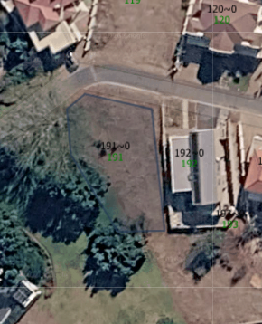 699 m² Land