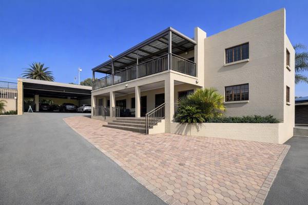 310 m² Office Space