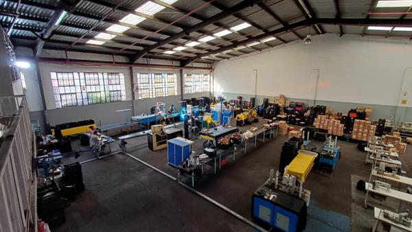 1 640 m² Industrial space