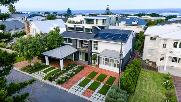 5 Bedroom House
