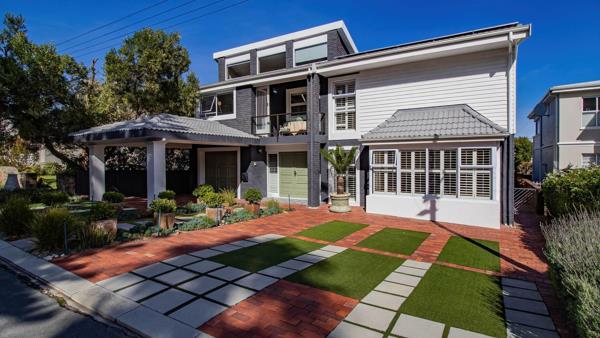 5 Bedroom House