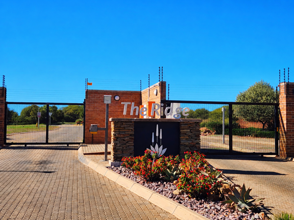 1 120 m² Land