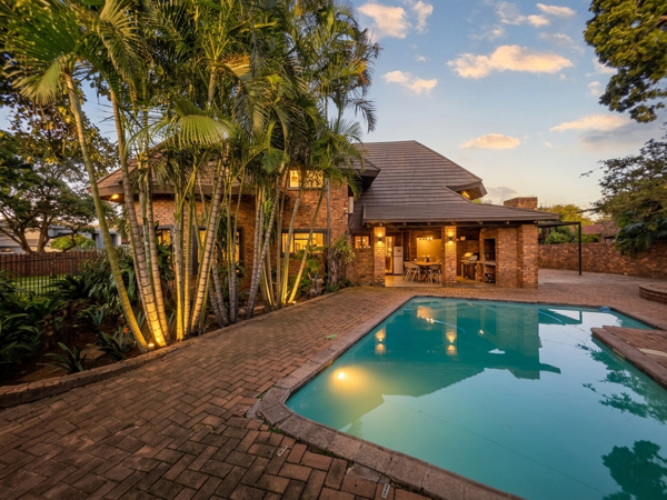 6 Bedroom House
