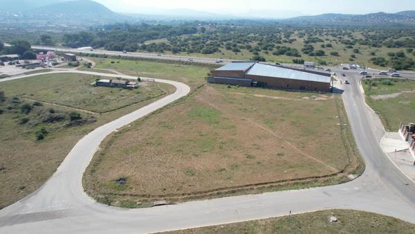 2 022 m² Land