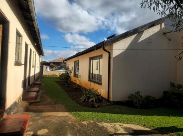 2 Bedroom House