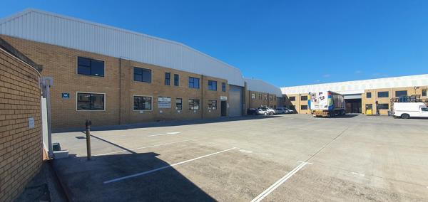 1 040 m² Industrial space