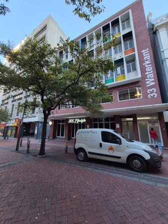 744 m² Office Space