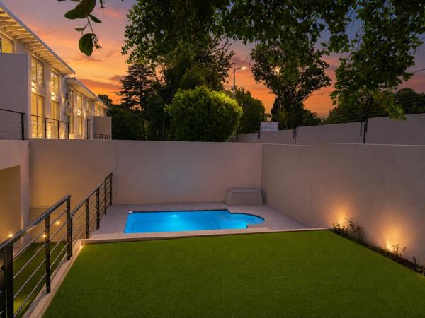 5 Bedroom Townhouse