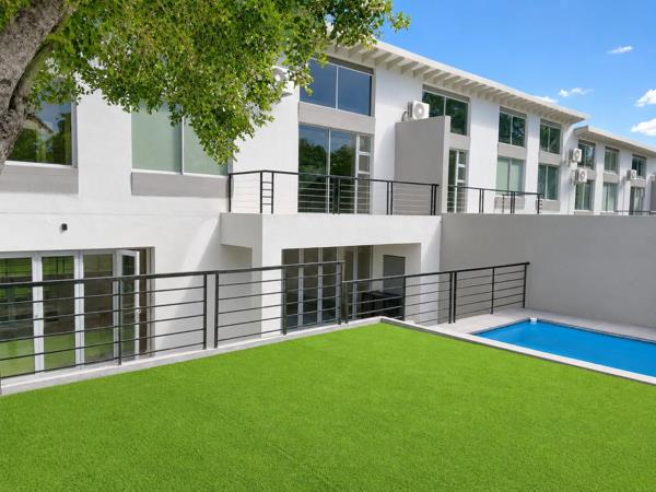 5 Bedroom Townhouse