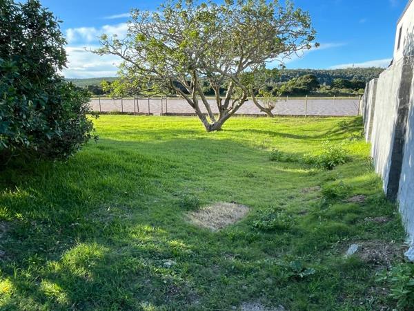 758 m² Land