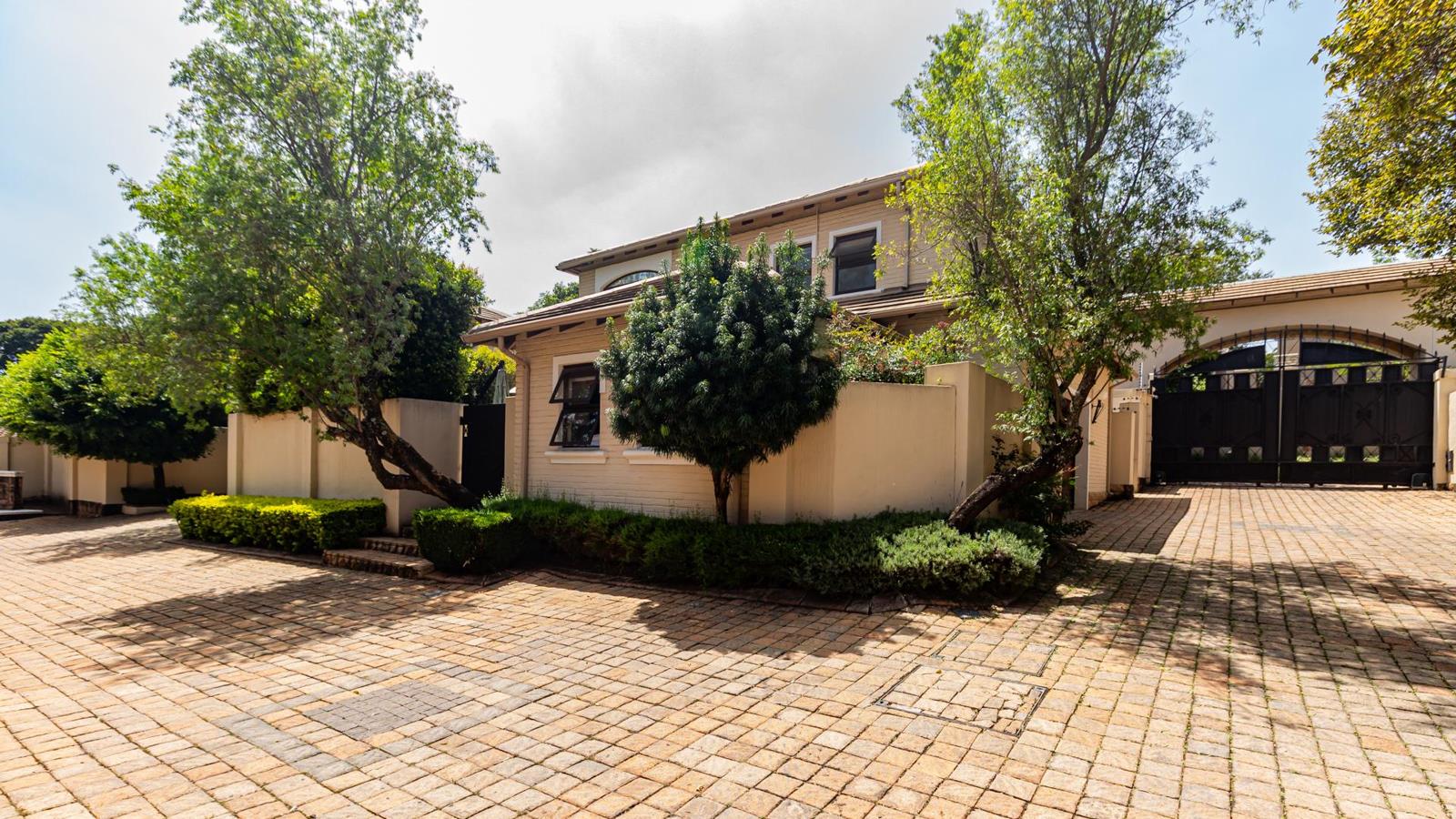 3 Bedroom Townhouse in Woodmead