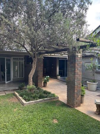 8 Bedroom House